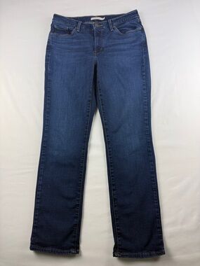 Levi’s Classic Straight Jeans Size 8 Medium Wash Everyday Denim